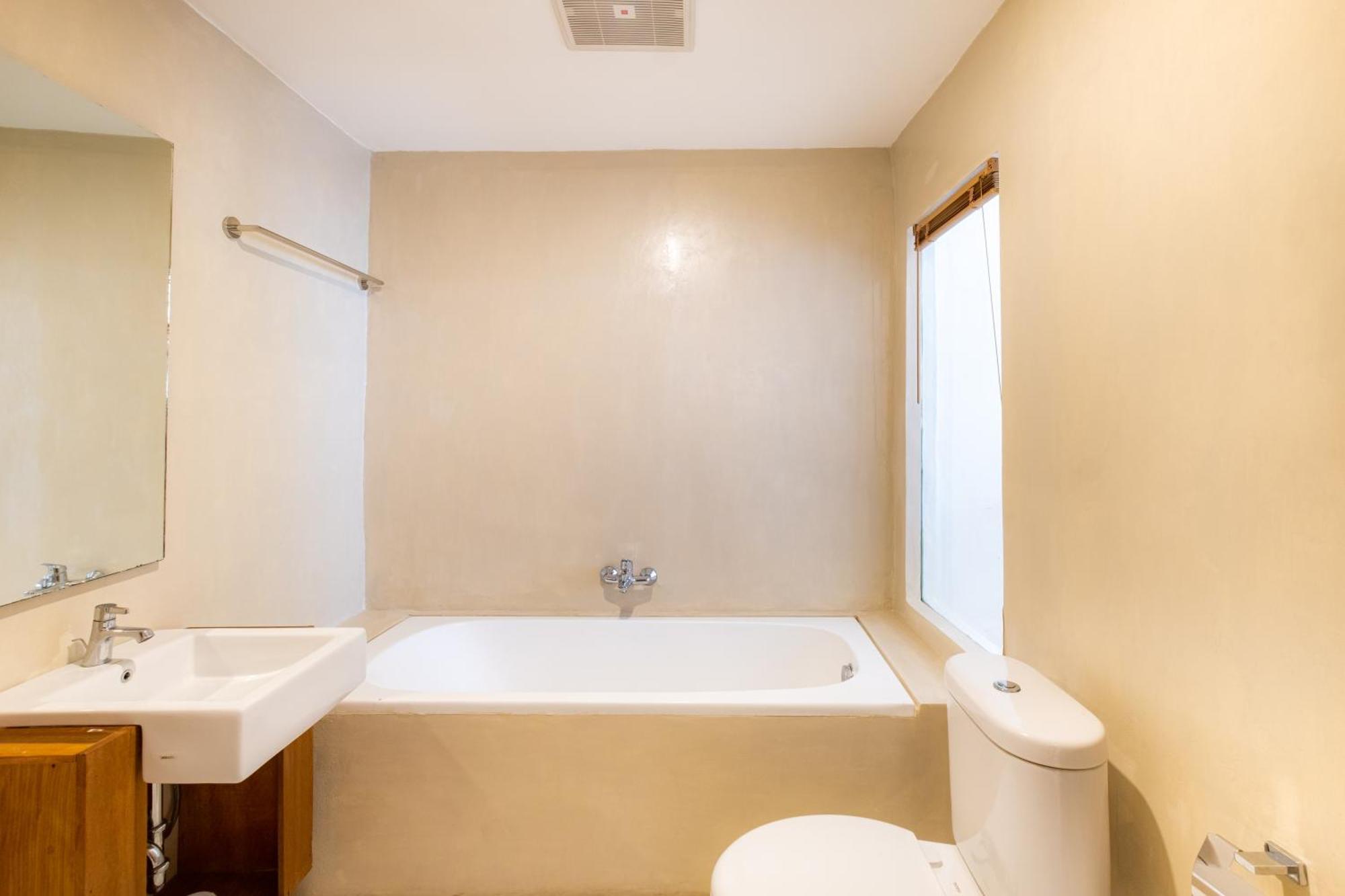 Amp Beach House Toyapakeh Номер фото